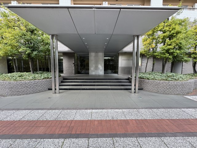 渋谷アインスのエントランス