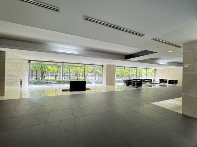 渋谷アインスのエントランス