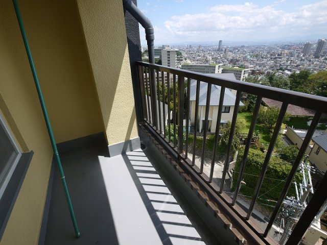 長峰ビル住宅のバルコニー