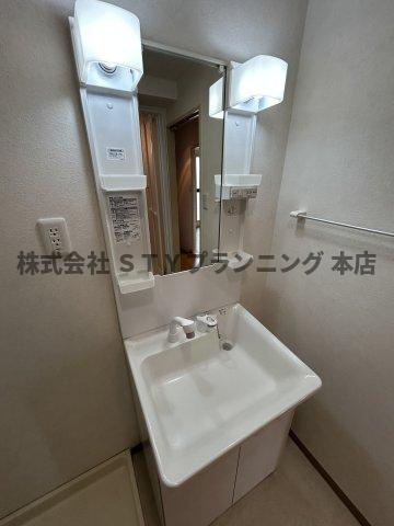 仲介手数料０円！満ビルの独立洗面台