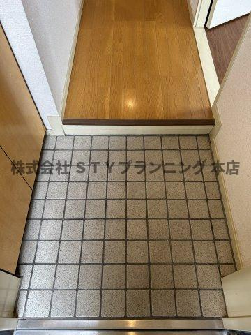 仲介手数料０円！満ビルの玄関