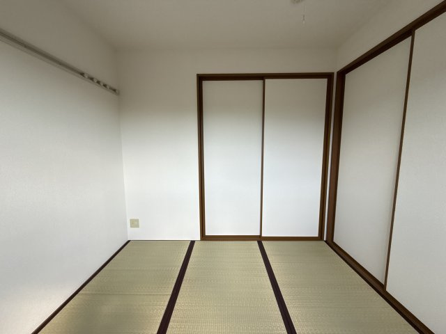 ハッピーロード佐土の寝室