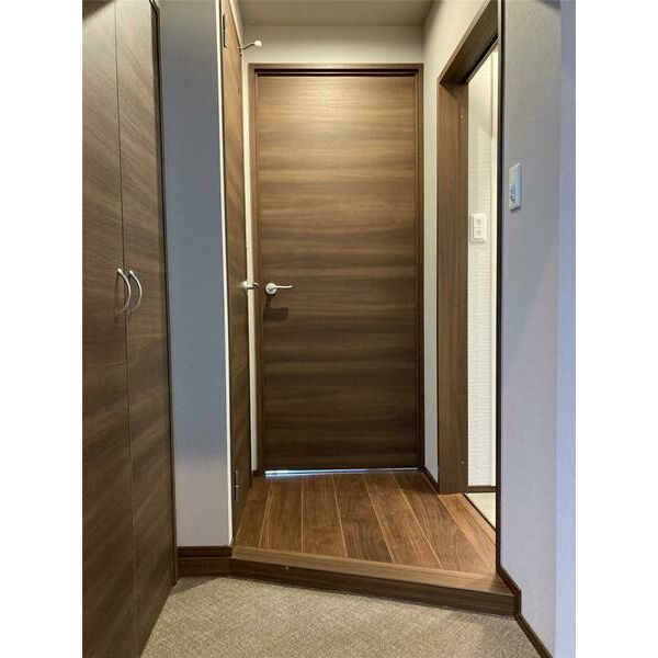 RESIDENCE花畑の玄関|毎日通る玄関はこちらです♪