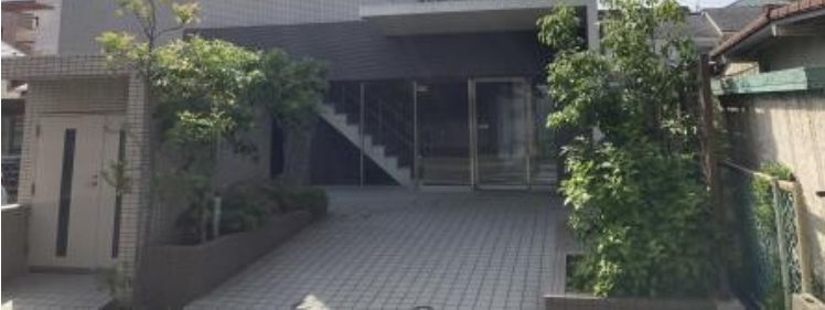 クレール和泉のエントランス