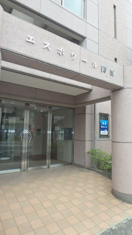 エスポワール御影のエントランス|ゆとりのあるエントランスです