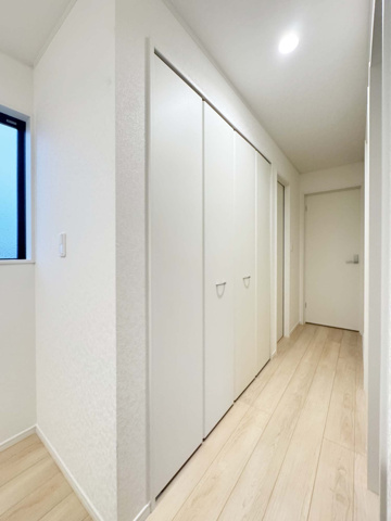 2階 ファミリークローゼット