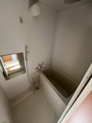 中津3-7-38貸家C号の洗面所