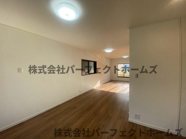 【居間・リビング】の画像