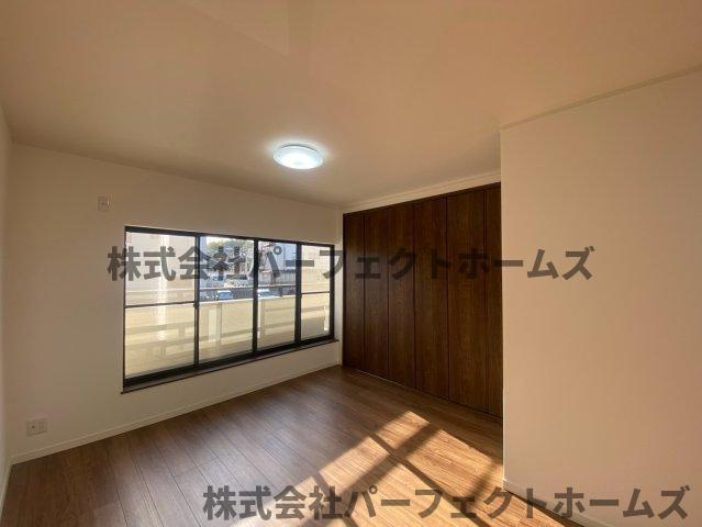 東田宮1丁目戸建の内装|明るい室内です