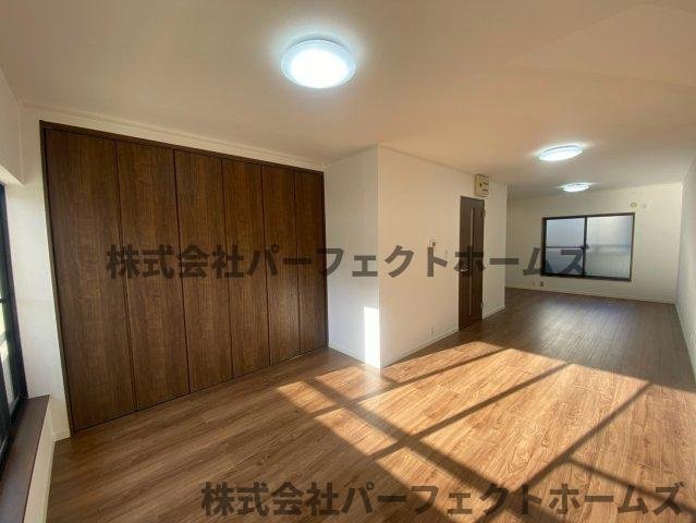 東田宮1丁目戸建の居間・リビング|ゆったり過ごせるリビングです