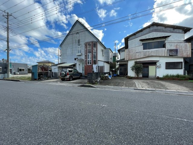 いすみ市深堀　中古戸建の前面道路含む現地写真