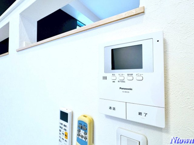 【セキュリティ】 | アーバンリュクス | モニター付きインターフォンです。