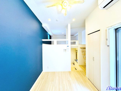 【居間・リビング】 | アーバンリュクス | こちらのリビングで趣味の時間をお楽しみください