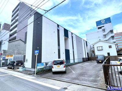 【外観】 | アーバンリュクス | 外はこのようになっています