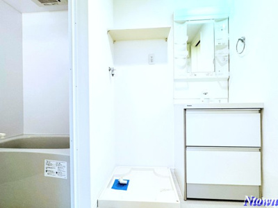 【洗面所】 | アーバンリュクス | 広い洗面スペース