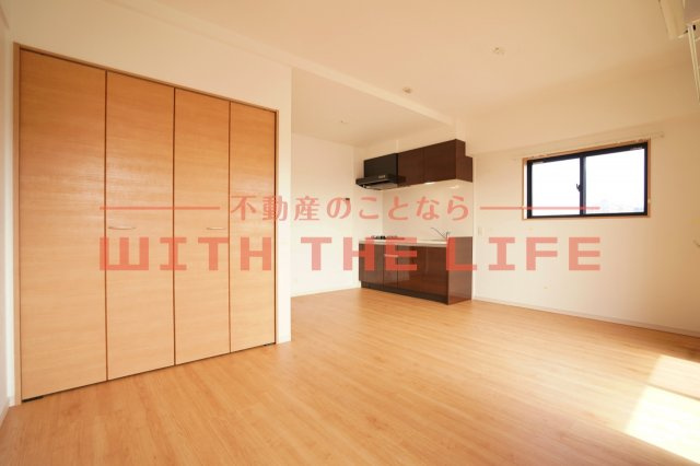 ルーチェ久留米駅前【10,000円キャッシュバック対象物件】の居間・リビング|居間です