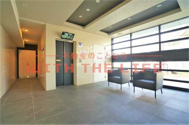 ルーチェ久留米駅前【10,000円キャッシュバック対象物件】のロビー|ゆとりのあるロビーです