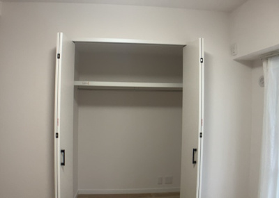 【収納】 | グレイス相模大野 | デザイン性を重視しすぎて収納が少なかった！なんてことにならないため、事前に現地で収納の数を確認しておくことをお勧めします。クローゼット以外にも床下収納や屋根裏収納、パントリーなどもチェックしましょう。