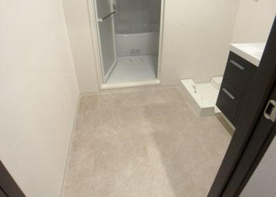 【脱衣所】 | グレイス相模大野 | 洗面脱衣所は「体を綺麗に整える場所」という目的と役割を持っています。そして便利で使い勝手のいい「体を綺麗に整える場所」にするためには、配置や動線、照明や収納計画をしっかりと検討しておく必要があります。