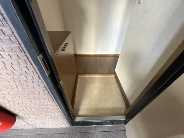 メゾンドクールの玄関