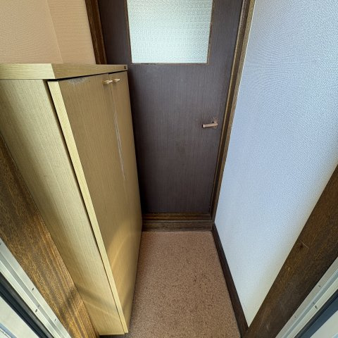コスモスコーポの玄関