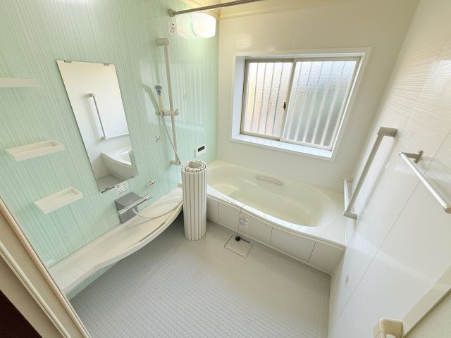 鉾田市飯島中古住宅の浴室