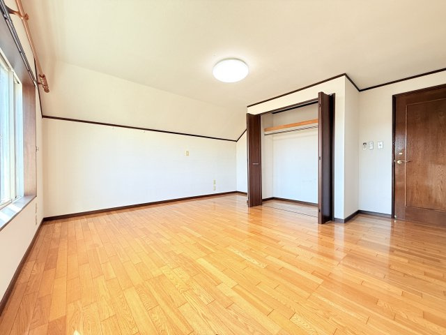 鉾田市飯島中古住宅の洋室