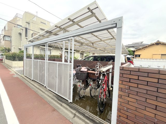 パピヨンヤジマのその他共用部分|★敷地横の駐輪場★