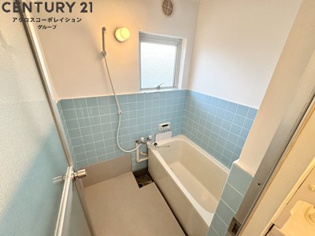 浴室内に窓があり換気良好