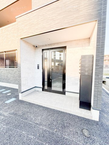 Lluz津福公園のエントランス|共用のエントランス部分☆
