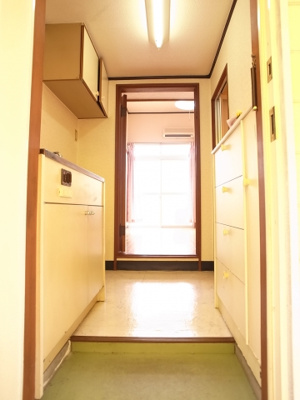 【玄関】 | 第一コマツコーポ | 玄関からの写真です☆