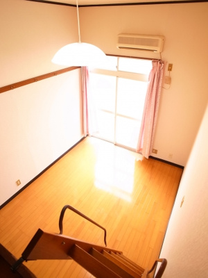 【居間・リビング】 | 第一コマツコーポ | ロフトからの眺めです☆