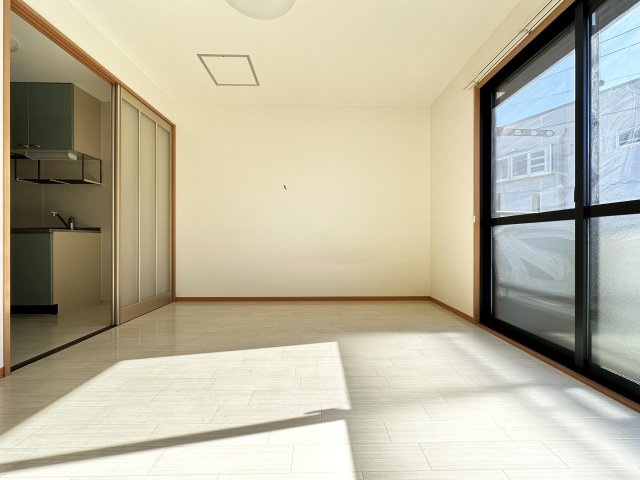 ミントグリーンの内装