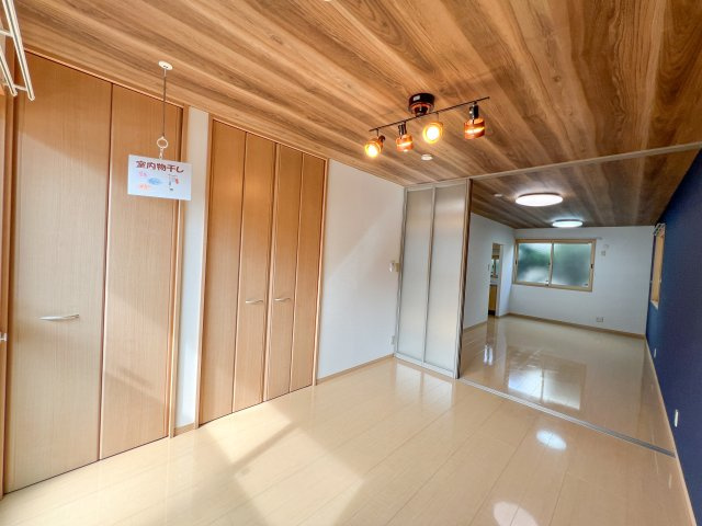 ラ･クレール薊野の洋室