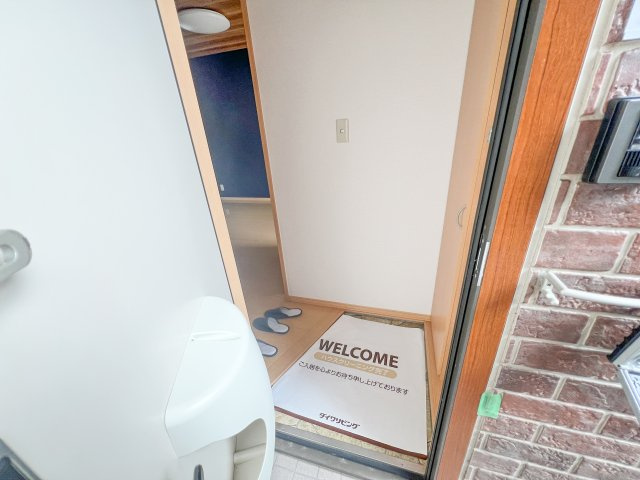 ラ･クレール薊野の玄関