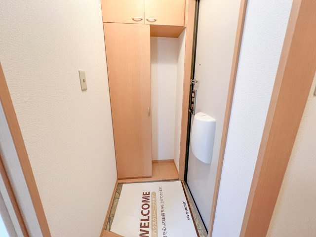 ラ･クレール薊野の玄関