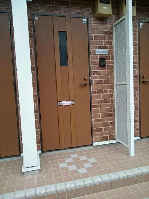 グリーンヒル三城Bの玄関