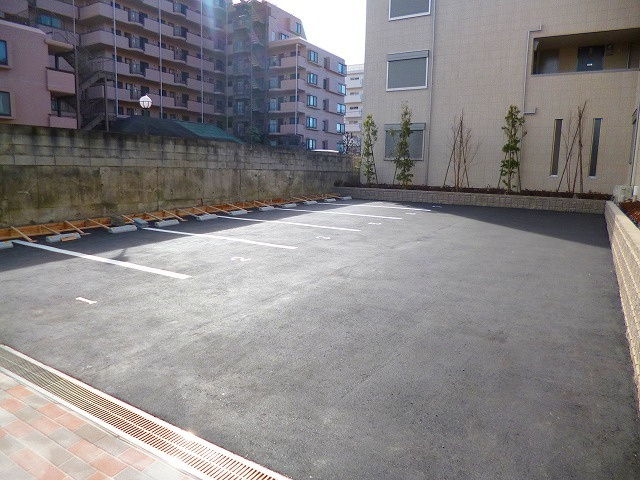 アクシス小豆沢の駐車場|★敷地内駐車場★