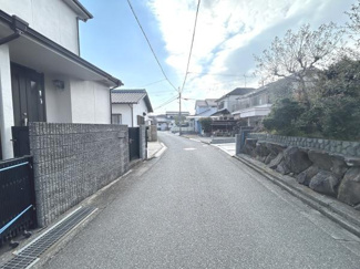 【前面道路含む現地写真】