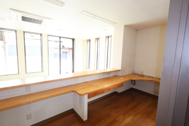 本町　匠企画　貸店舗の内装