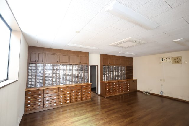 本町　匠企画　貸店舗の内装