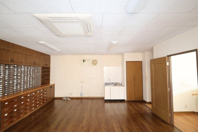 本町　匠企画　貸店舗の内装