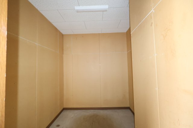 本町　匠企画　貸店舗の収納