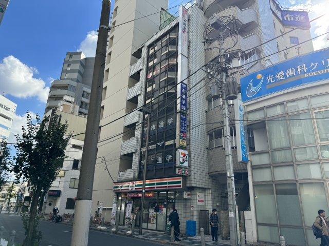 赤羽南商業ビルの外観