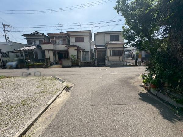 和歌山市鳴神　中古戸建の前面道路含む現地写真