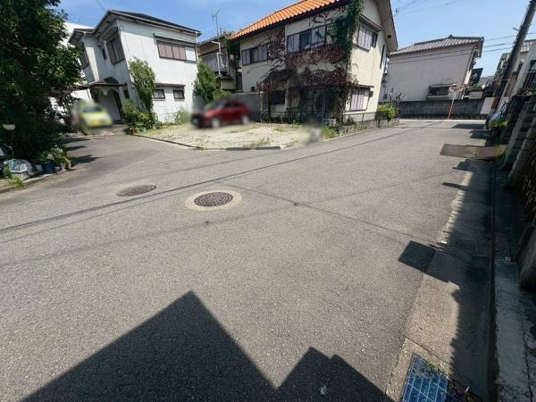 和歌山市鳴神　中古戸建の前面道路含む現地写真