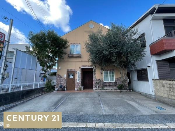 和歌山市小野町３丁目の店付住宅の外観