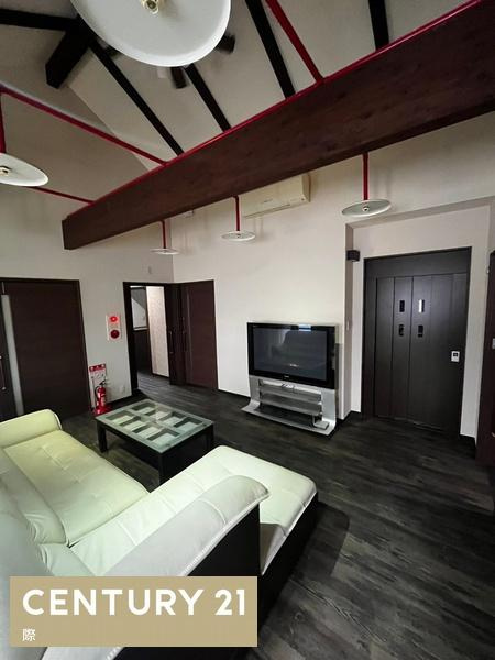 和歌山市小野町３丁目の店付住宅の居間・リビング