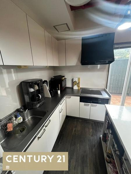 和歌山市小野町３丁目の店付住宅のキッチン