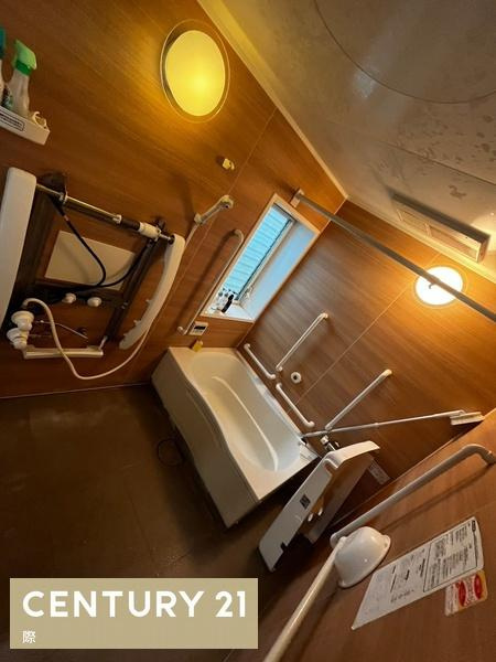 和歌山市小野町３丁目の店付住宅の浴室